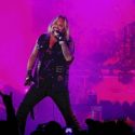 Vince Neil Joins Host Arnold Schwartzenegger On Cast Of ‘Celebrity Apprentice’