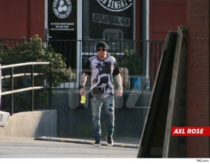 0328-axl-rose-acdc-tmz-22
