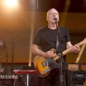 DAVID GILMOUR: Rattles Hollywood Boulevard
