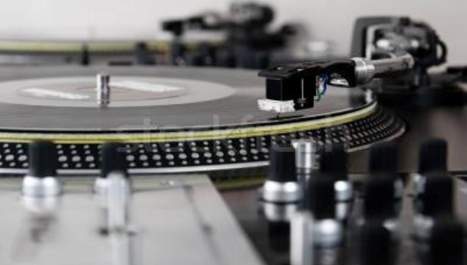 A COMPANY WILL PRESS YOUR ASHES INTO A WORKING VINYL ALBUM