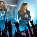 DO NOT Interrupt Dave Mustaine On Stage